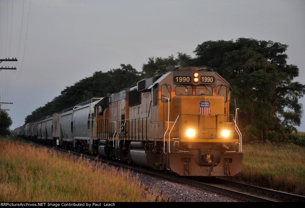 Local cruises east at last light